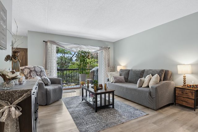 1480 Jefferson Street 305, Des Plaines, IL 60016