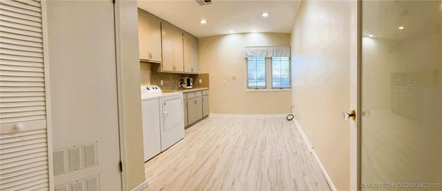 1230 SE 2nd, Pryor, OK 74361