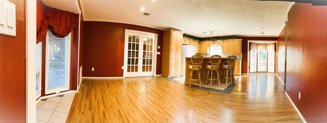 1230 SE 2nd, Pryor, OK 74361