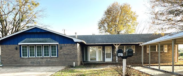 1230 SE 2nd, Pryor, OK 74361