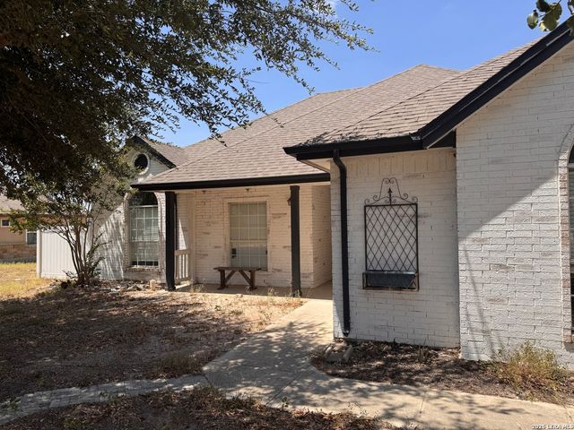 107 MUIRFIELD ST, La Vernia, TX 78121