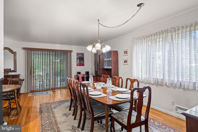 223 DICKENS CT, Cherry Hill, NJ 08034