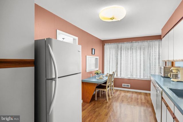 223 DICKENS CT, Cherry Hill, NJ 08034