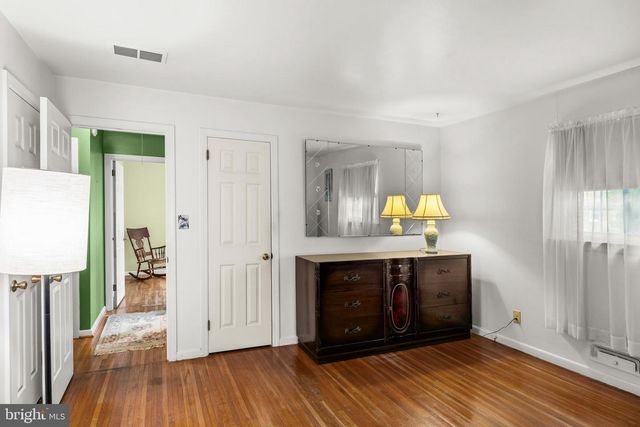 223 DICKENS CT, Cherry Hill, NJ 08034