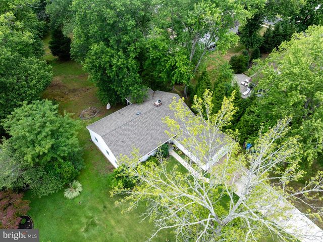 223 DICKENS CT, Cherry Hill, NJ 08034