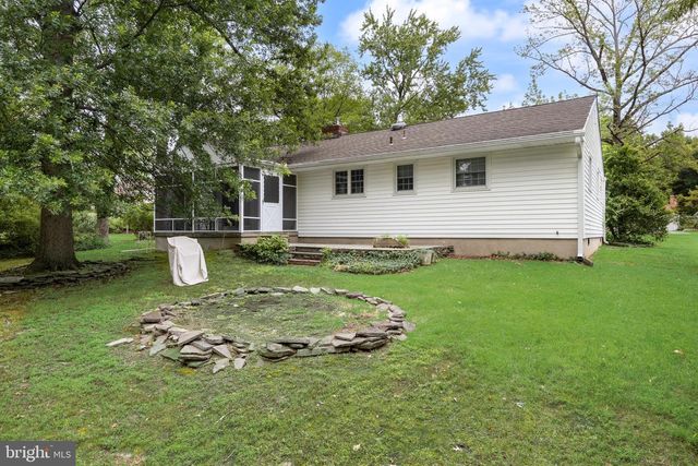 223 DICKENS CT, Cherry Hill, NJ 08034