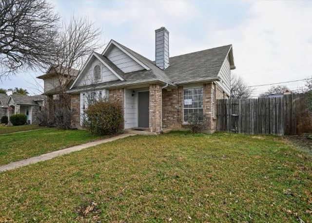 6611 Olivewood Drive, Arlington, TX 76001