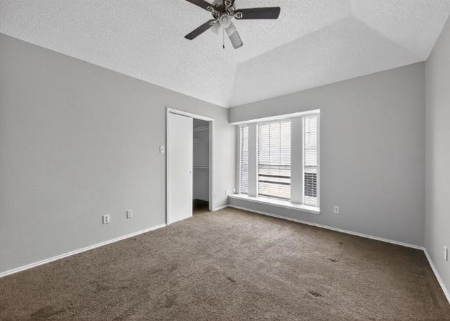 6611 Olivewood Drive, Arlington, TX 76001