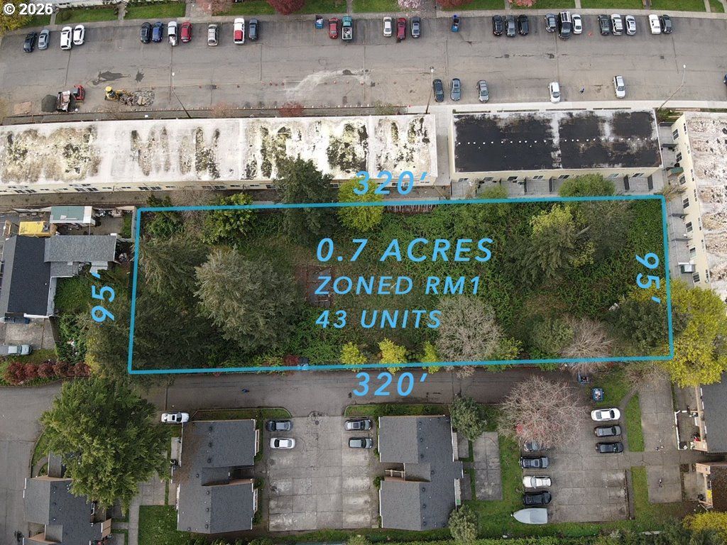 2056 Se 122ND Ave, Portland, OR 97233