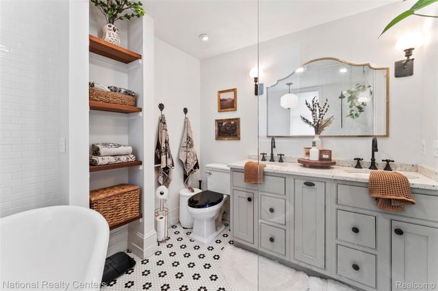 116 S Rogers Street, Northville, MI 48167