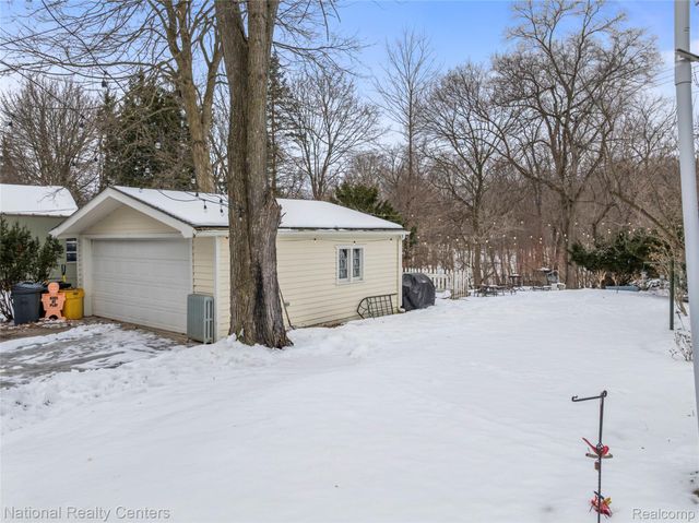 116 S Rogers Street, Northville, MI 48167