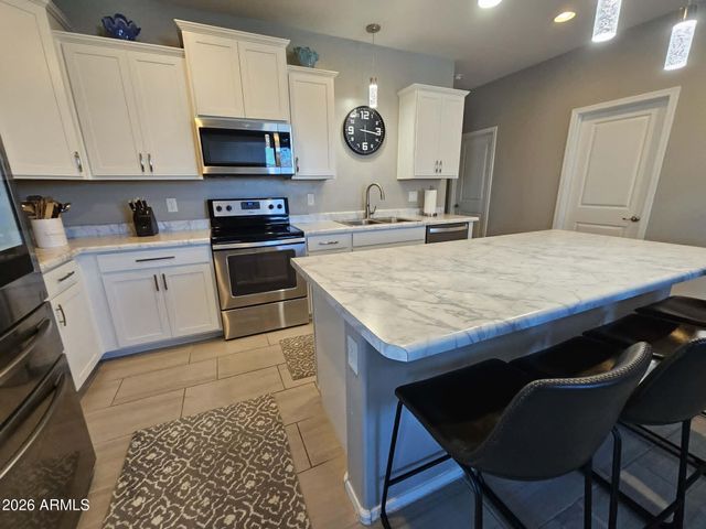 7121 W SOLANO Drive N, Glendale, AZ 85303