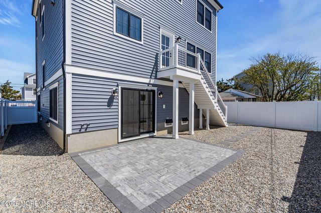 109 Eisenhower Avenue, Ortley Beach, NJ 08751