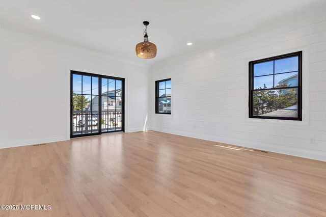 109 Eisenhower Avenue, Ortley Beach, NJ 08751