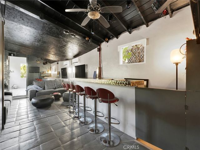 6033 Fulcher, North Hollywood, CA 91606