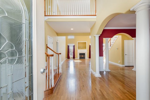 300 Dani Ct, Mount Juliet, TN 37122