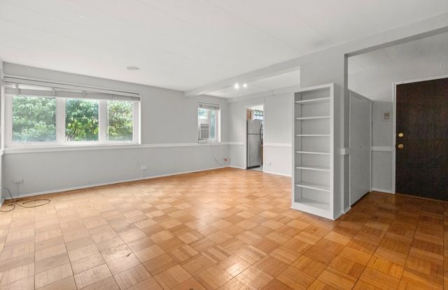7206 Oak Avenue 2SE, River Forest, IL 60305