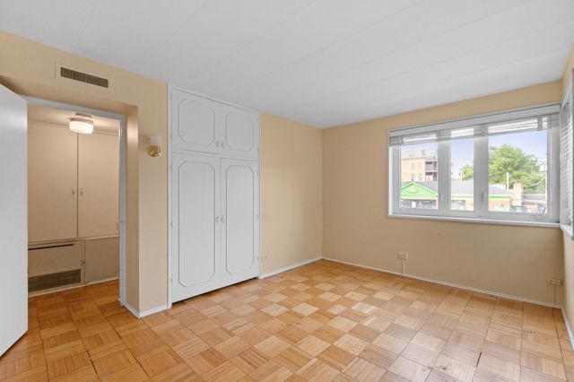 7206 Oak Avenue 2SE, River Forest, IL 60305