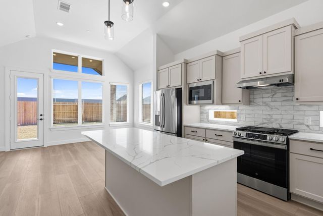 2414 Garden Arbor, Tomball, TX 77375