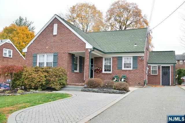 21 N Crest Drive, Cresskill, NJ 07626