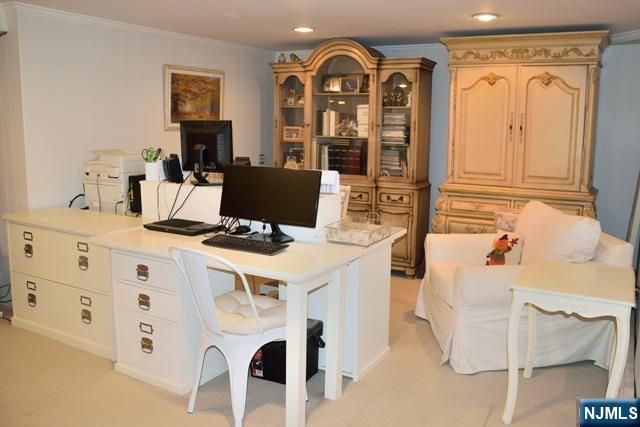 21 N Crest Drive, Cresskill, NJ 07626