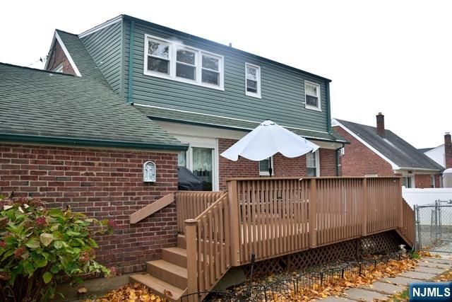 21 N Crest Drive, Cresskill, NJ 07626