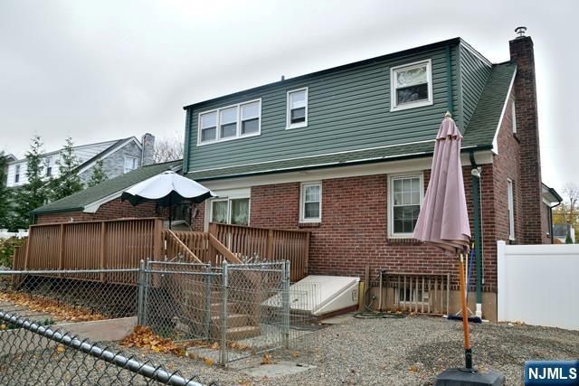 21 N Crest Drive, Cresskill, NJ 07626