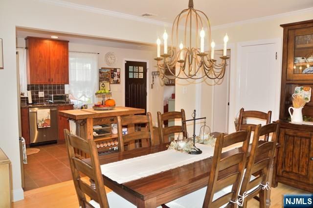 21 N Crest Drive, Cresskill, NJ 07626