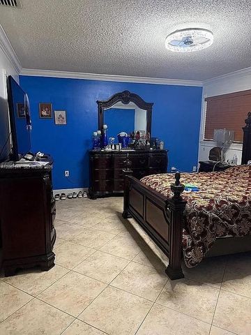 10070 SW 2nd Street, Miami, FL 33174
