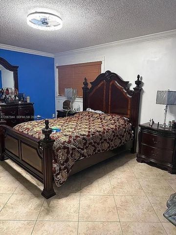 10070 SW 2nd Street, Miami, FL 33174