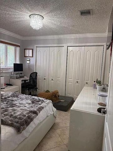 10070 SW 2nd Street, Miami, FL 33174