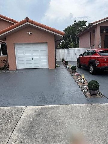 10070 SW 2nd Street, Miami, FL 33174