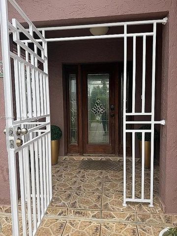 10070 SW 2nd Street, Miami, FL 33174