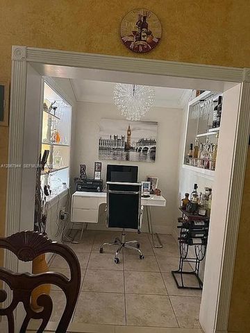 10070 SW 2nd Street, Miami, FL 33174