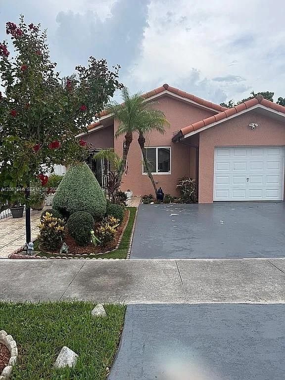 10070 SW 2nd Street, Miami, FL 33174