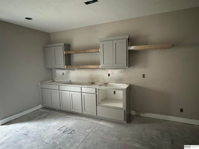 11002 S 101st Street, Papillion, NE 68046