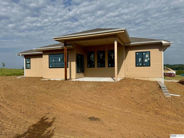 11002 S 101st Street, Papillion, NE 68046