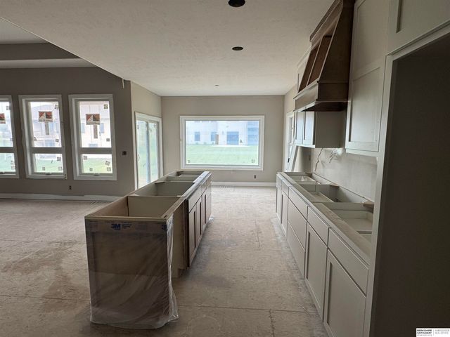 11002 S 101st Street, Papillion, NE 68046