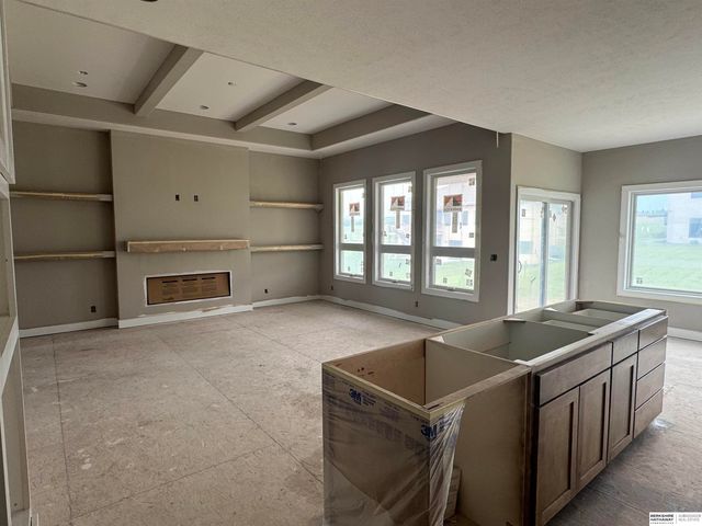 11002 S 101st Street, Papillion, NE 68046