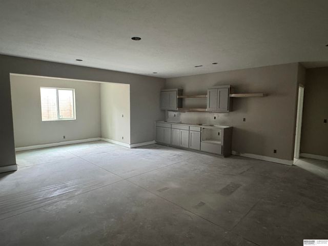 11002 S 101st Street, Papillion, NE 68046