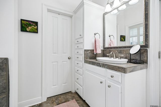 1565 Obrien Dr, Baton Rouge, LA 70810