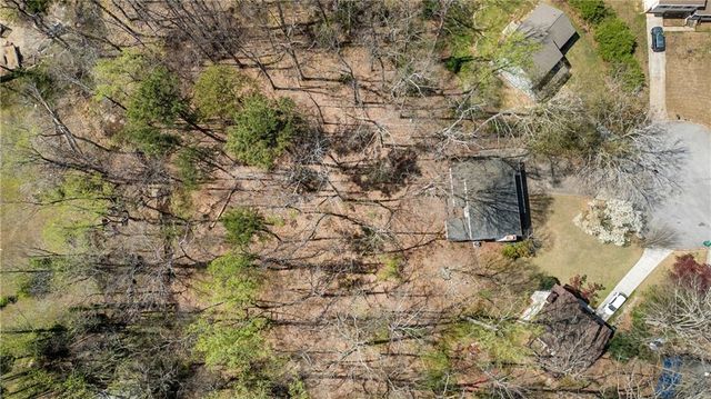 5271 Fox Path, Stone Mountain, GA 30088