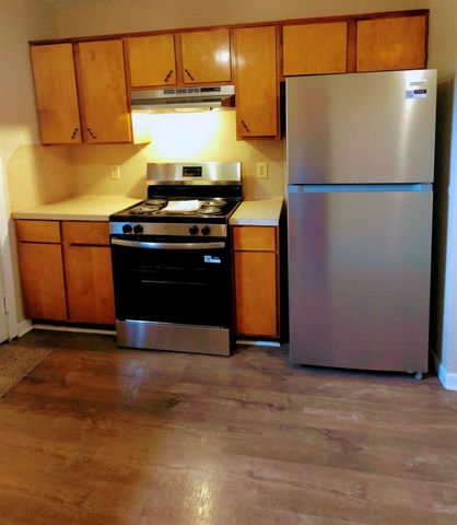 705 11th Street N, Texas City, TX 77590
