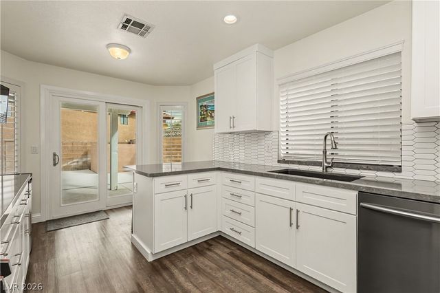 3040 Waterview Drive, Las Vegas, NV 89117