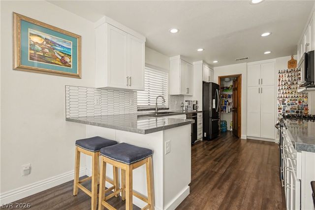 3040 Waterview Drive, Las Vegas, NV 89117