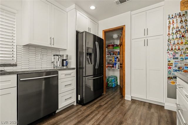 3040 Waterview Drive, Las Vegas, NV 89117