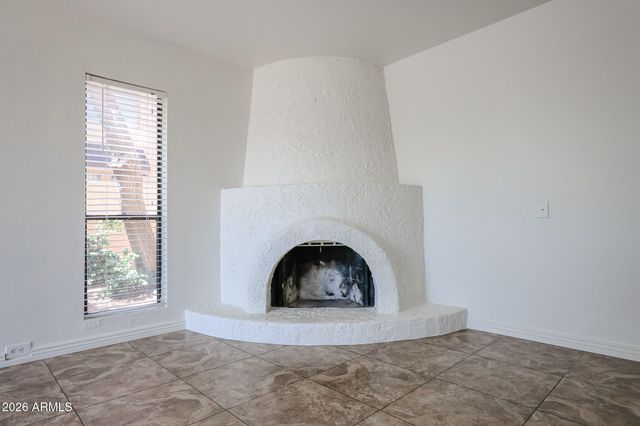 801 E NORTH Lane 1, Phoenix, AZ 85020