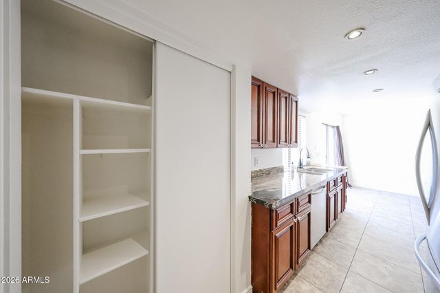 801 E NORTH Lane 1, Phoenix, AZ 85020