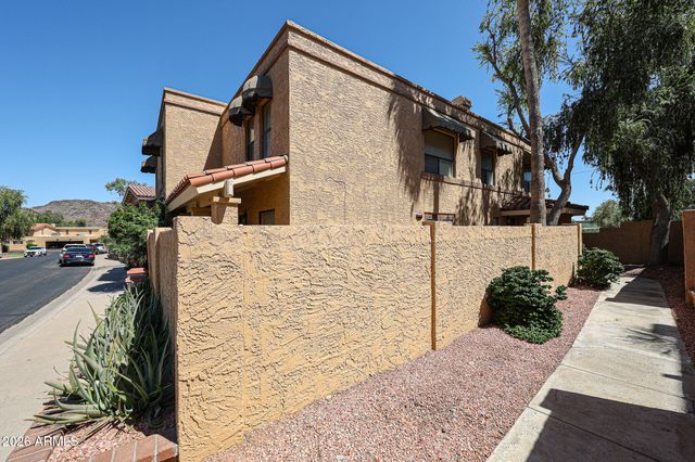 801 E NORTH Lane 1, Phoenix, AZ 85020