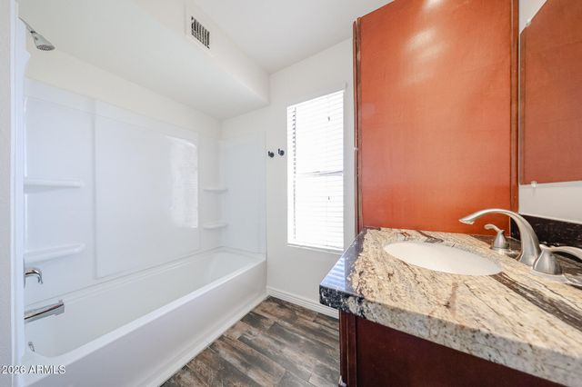 801 E NORTH Lane 1, Phoenix, AZ 85020
